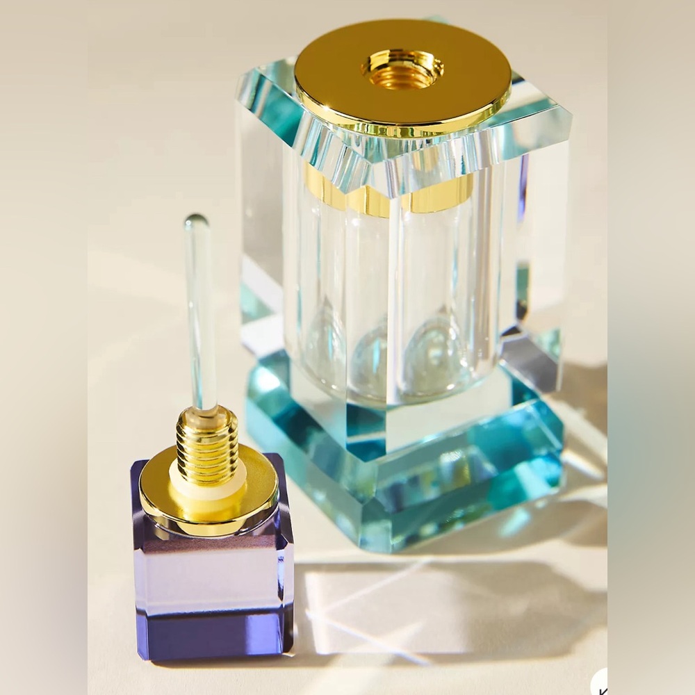 🎉🎉HOST PICK 🎉 Anthropologie Elegant Cut Glass Perfume Bottle Multicolor Accents - Picture 2 of 2